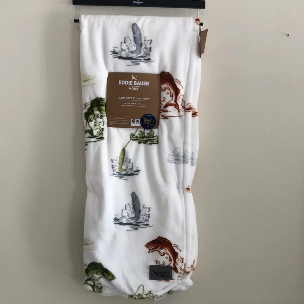 Eddie Bauer Multicolor Nature FISHING Print Plush Throw